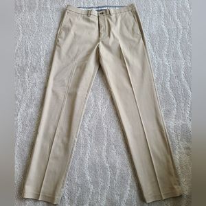 NWOT Men's Khaki Haggar Dress Pant
